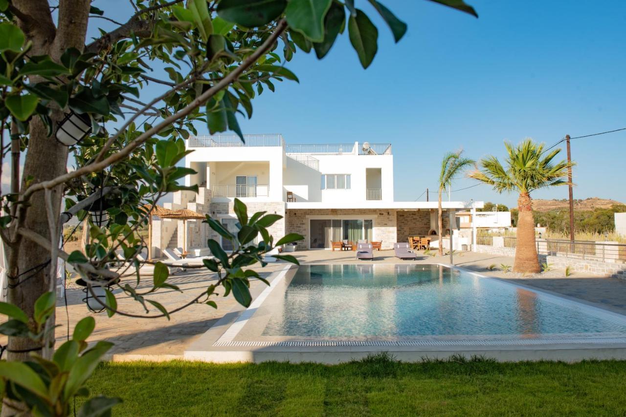 Villa Pnoe Seaside Kalamaki  Exterior foto