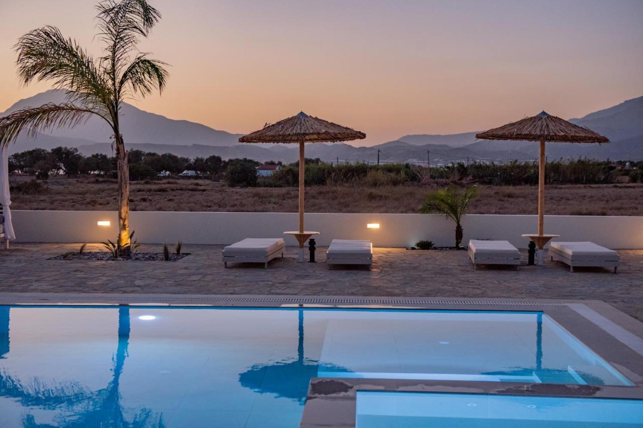 Villa Pnoe Seaside Kalamaki  Exterior foto