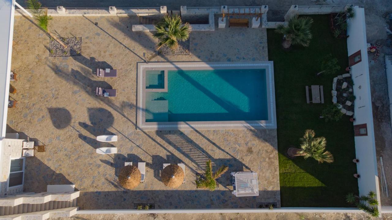 Villa Pnoe Seaside Kalamaki  Exterior foto
