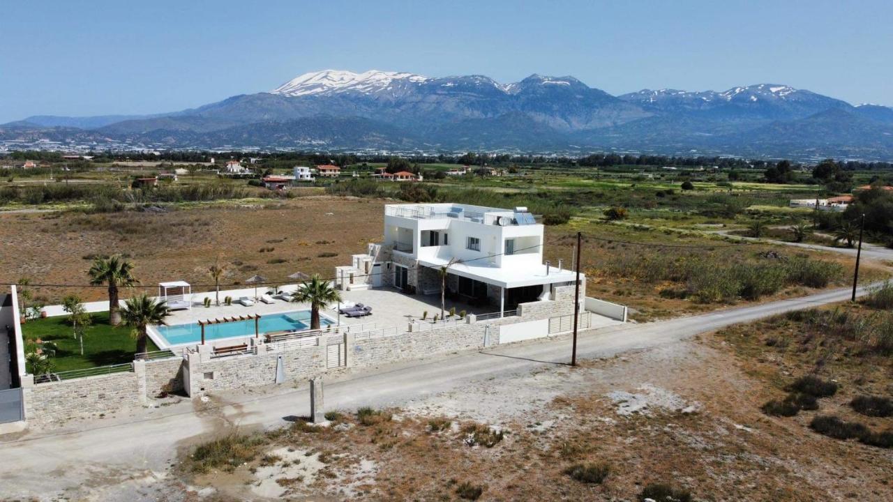 Villa Pnoe Seaside Kalamaki  Exterior foto